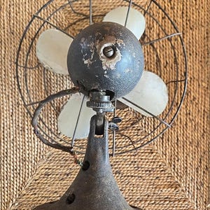 Antique Fan Emerson Electric 2450-D 4 Blade Vintage Desk Fan 10" image 5