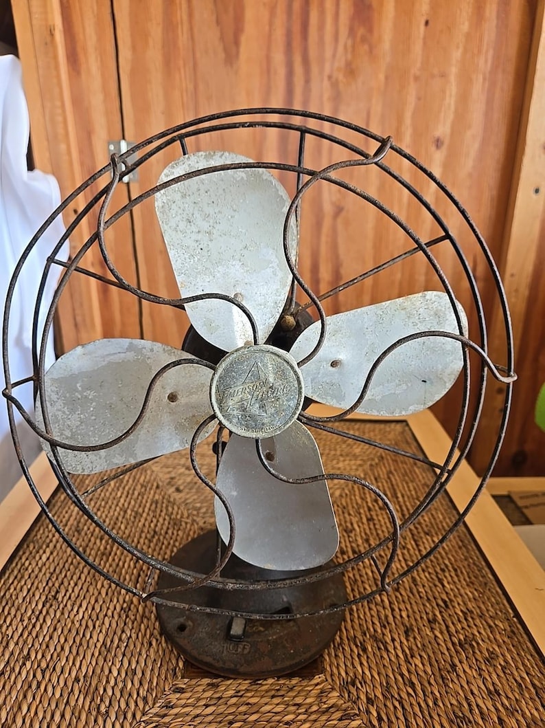 Antique Fan Emerson Electric 2450-D 4 Blade Vintage Desk Fan 10" image 1