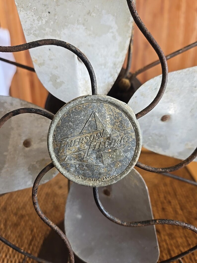 Antique Fan Emerson Electric 2450-D 4 Blade Vintage Desk Fan 10" image 8