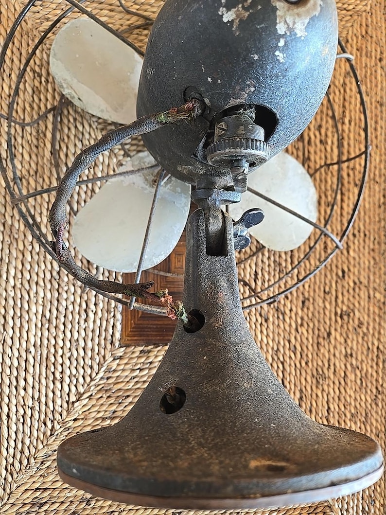 Antique Fan Emerson Electric 2450-D 4 Blade Vintage Desk Fan 10" image 7