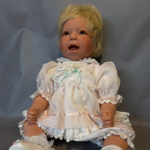 24&quot; Lee Middleton Reva Doll Vinyl Doll
