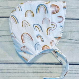 Neutral Rainbow Baby Bonnet, Girl Sun Bonnet with snaps, Baby Bonnet Sun Hat, Baby hat with straps, Toddler Bonnet, Newborn Sun Hat Canada