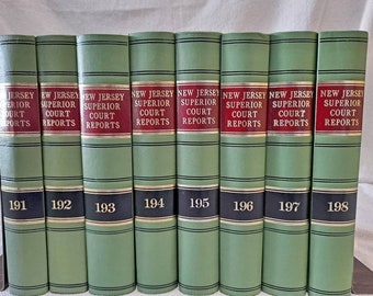 Verzameling van 8 vintage New Jersey-wetboeken J12