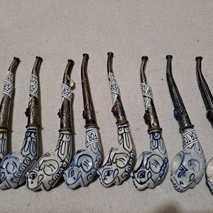 Collection of 8 hand made asian porcelain tobacco pipes l2