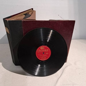 12 antique  78 rpm records in sleeved binder l4