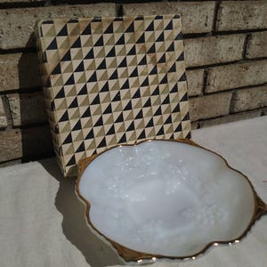 Vintage Anchor Hocking milk glass gold trimed bowl