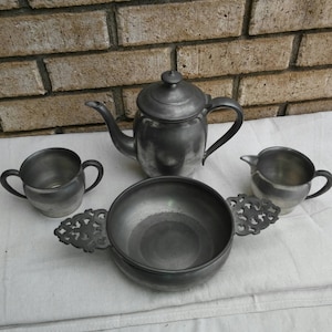4 piece Vintage woodbury tea and serving set