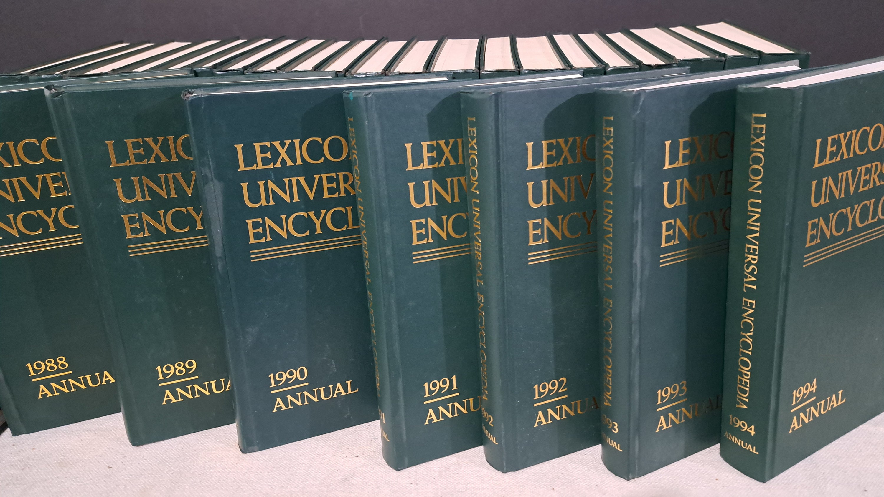 洋書 Mediae Latinitatis Lexicondieval Niermeyer - Mediae