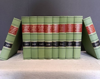 Colección de 10 libros de derecho antiguos s8