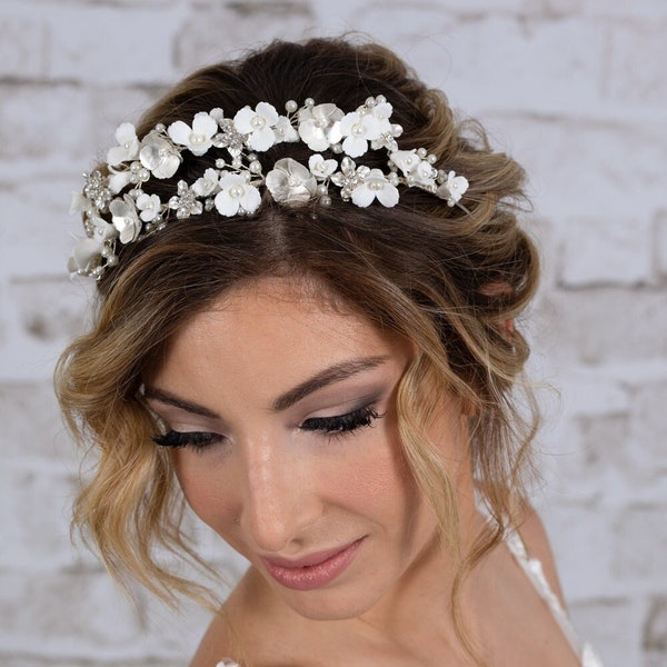 Floral Pearl Tiara Headband, Silver Wedding Tiara, Pearl Bridal Headpiece, Wedding Hairpiece, Bridal Headband, Boho Bridal Hair Accessory