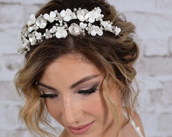 Floral Pearl Tiara Headband, Silver Wedding Tiara, Pearl Bridal Headpiece, Wedding Hairpiece, Bridal Headband, Boho Bridal Hair Accessory