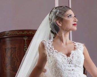 Bridal birdcage Vintage Brooch Bridal Veil Mini Veil with Vintage Heart Locket Retro Bridal Veil Mini bridal veil Bridal Hair Comb