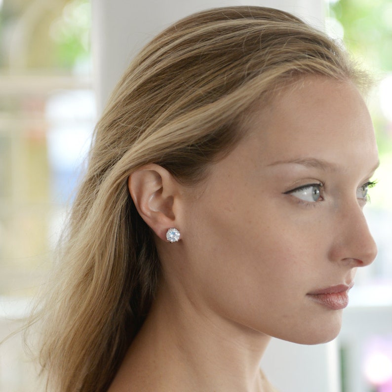 Bold 9.5mm Round-Cut Solitaires Platinum Plated Mariell 3 Carat Cubic Zirconia Clip-On Stud Earrings