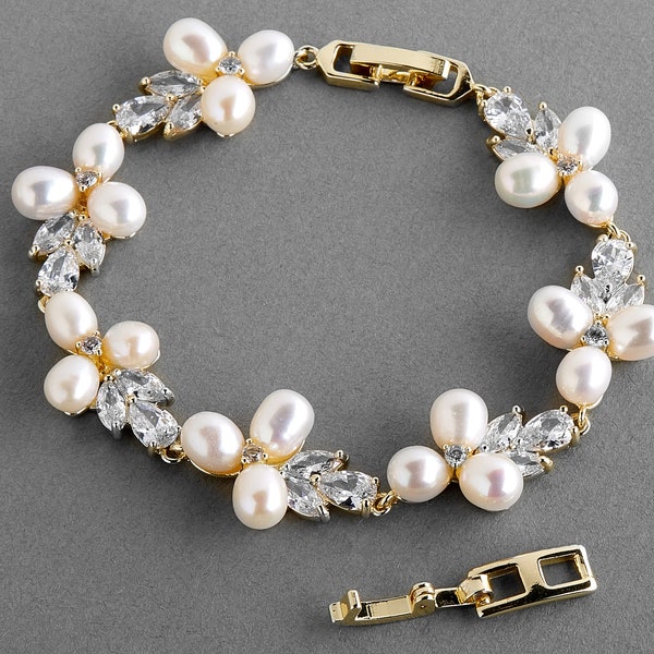 Gold Pearl Wedding Bracelet, Freshwater Pearl Bridal Bracelet, Pearl CZ Wedding Bracelet, Pearl Bridal Bracelet, Petite Size Bridal Bracelet