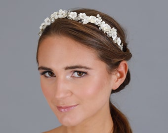 Floral Pearl Headband, Silver Wedding Headband, Pearl Bridal Headpiece, Wedding Hairpiece, Bridal Headband, Boho Wedding Hair Accessory