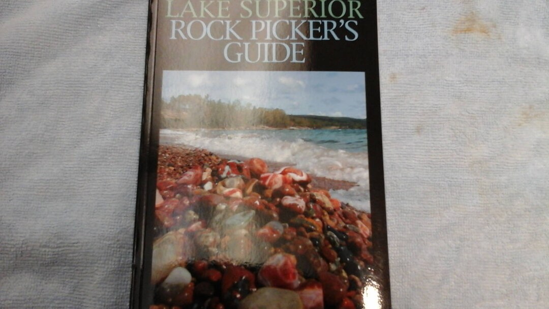 Lake Superior Rock Pickers Guide-autographed by Bruce E. Mueller - Etsy