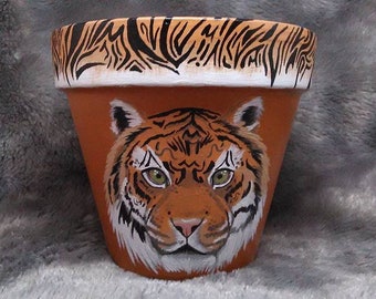 Custom 6 inch painted animal terra cotta pot/pet portrait flower pot/ Decorative flower pot