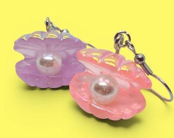 Pendientes de conchas marinas en tonos pastel / Joyería de perlas iridiscentes / Regalo playero costero