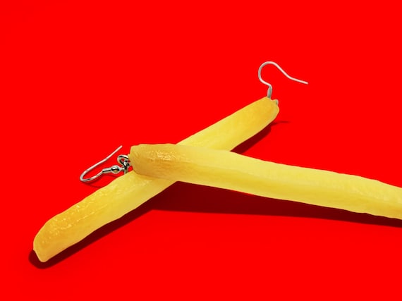 フライドポテトのダングルイヤリング：一風変わったファストフード