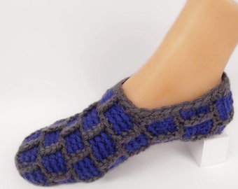 Crochet Square Grid Slipper Pattern - Unique house Shoes - Slipper Socks