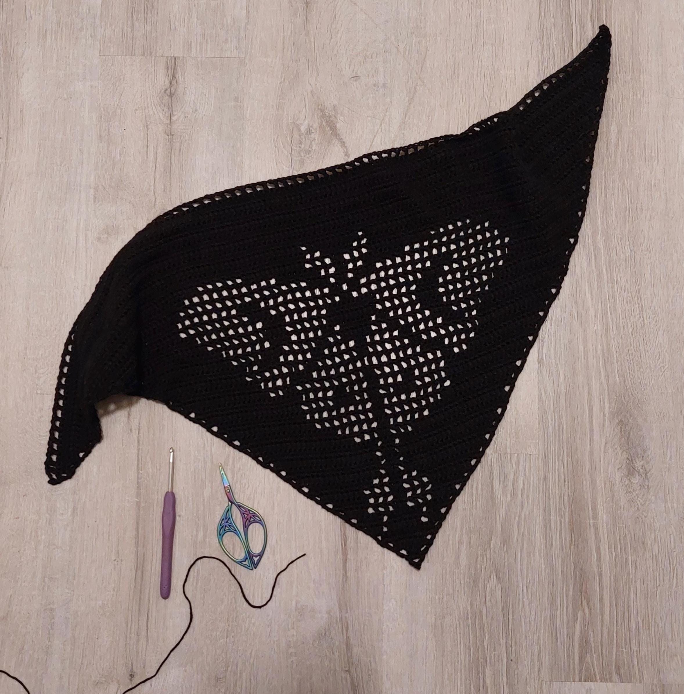 39 Lace Shawl Crochet Patterns for Elegant Wraps, Gifts, and Special-Occasion Layers 1 Luna Moth Crochet Shawlette