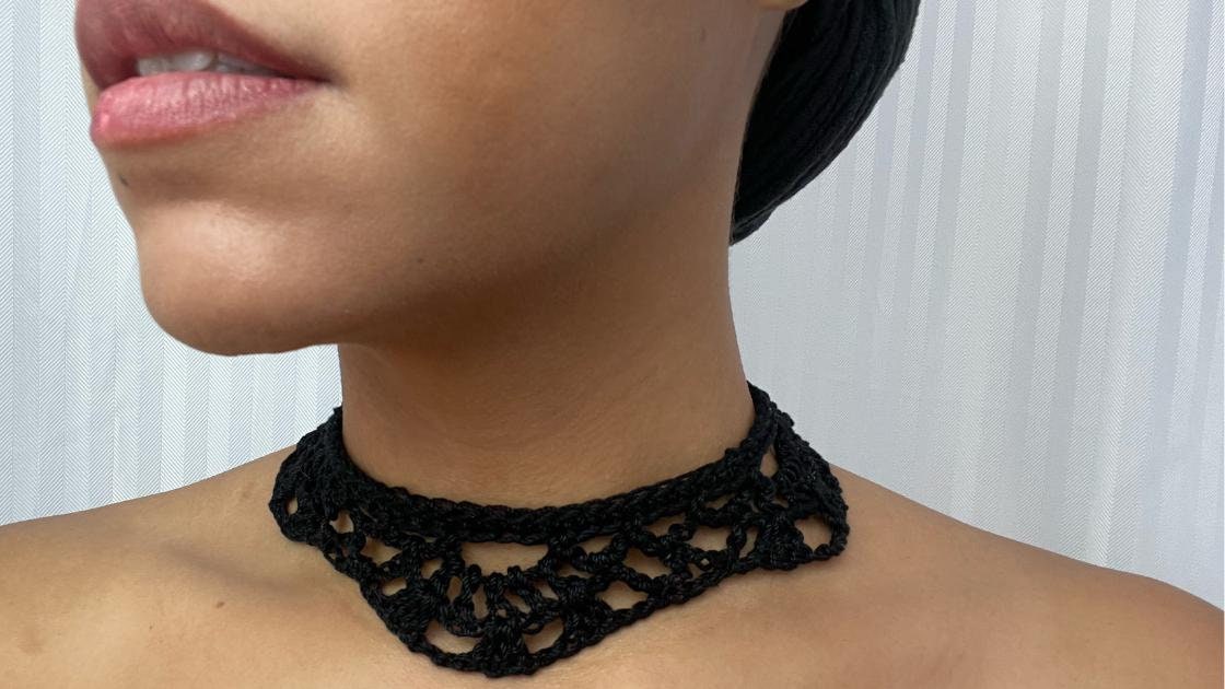 38 Crochet Jewellery Patterns with Brooches, Earrings, Bracelets 26 Victorian Dream Choker