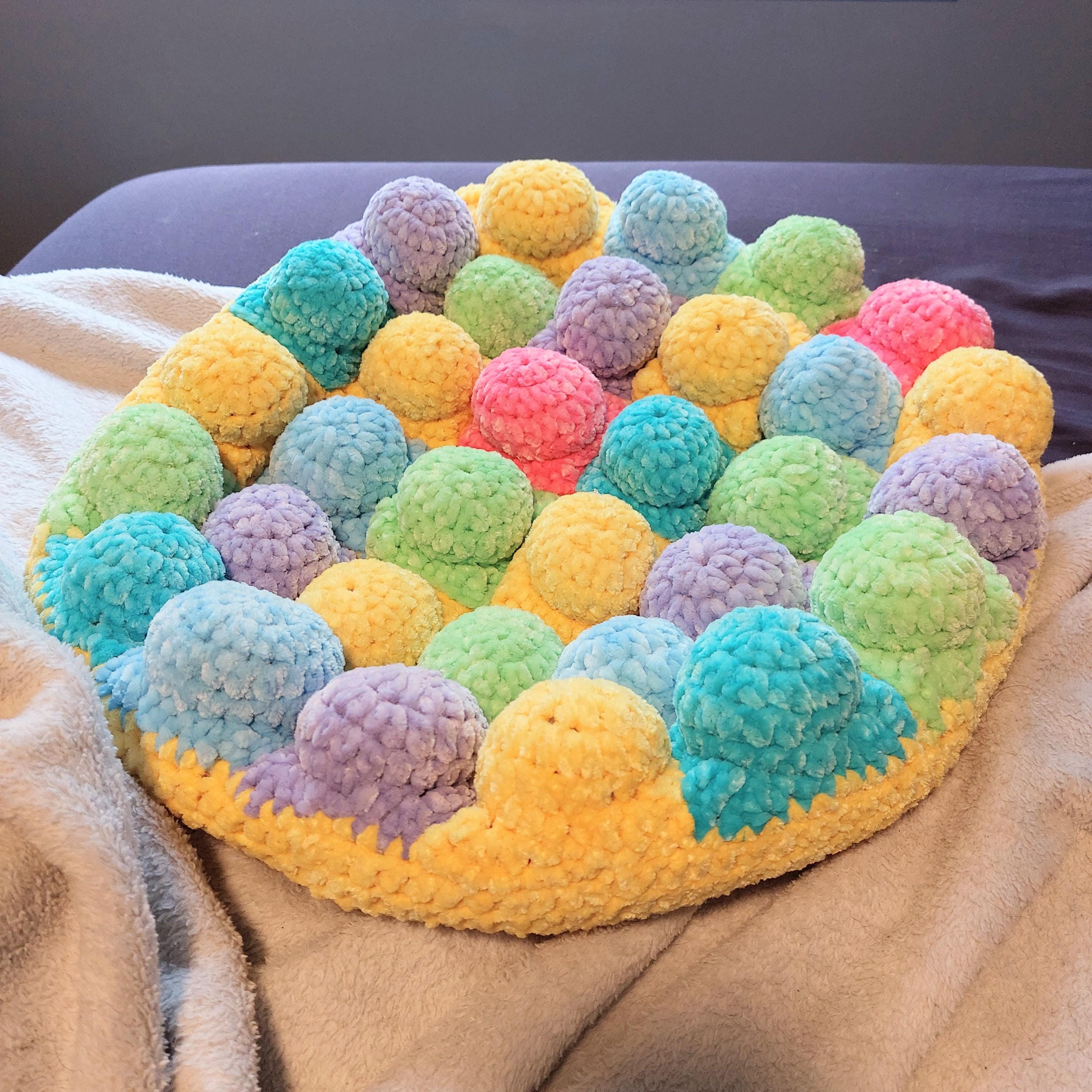 40 Cat Bed Crochet Patterns for Cozy Caves, Pods, and Pet Nests 21 Bubblegum Cat Bed