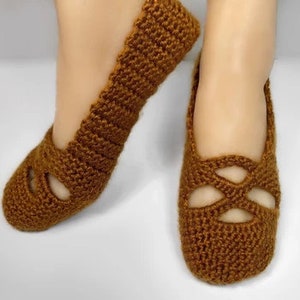 Peek-a-boo Crochet Pattern For Slippers, Easy Beginner Pattern, Quick House Shoes
