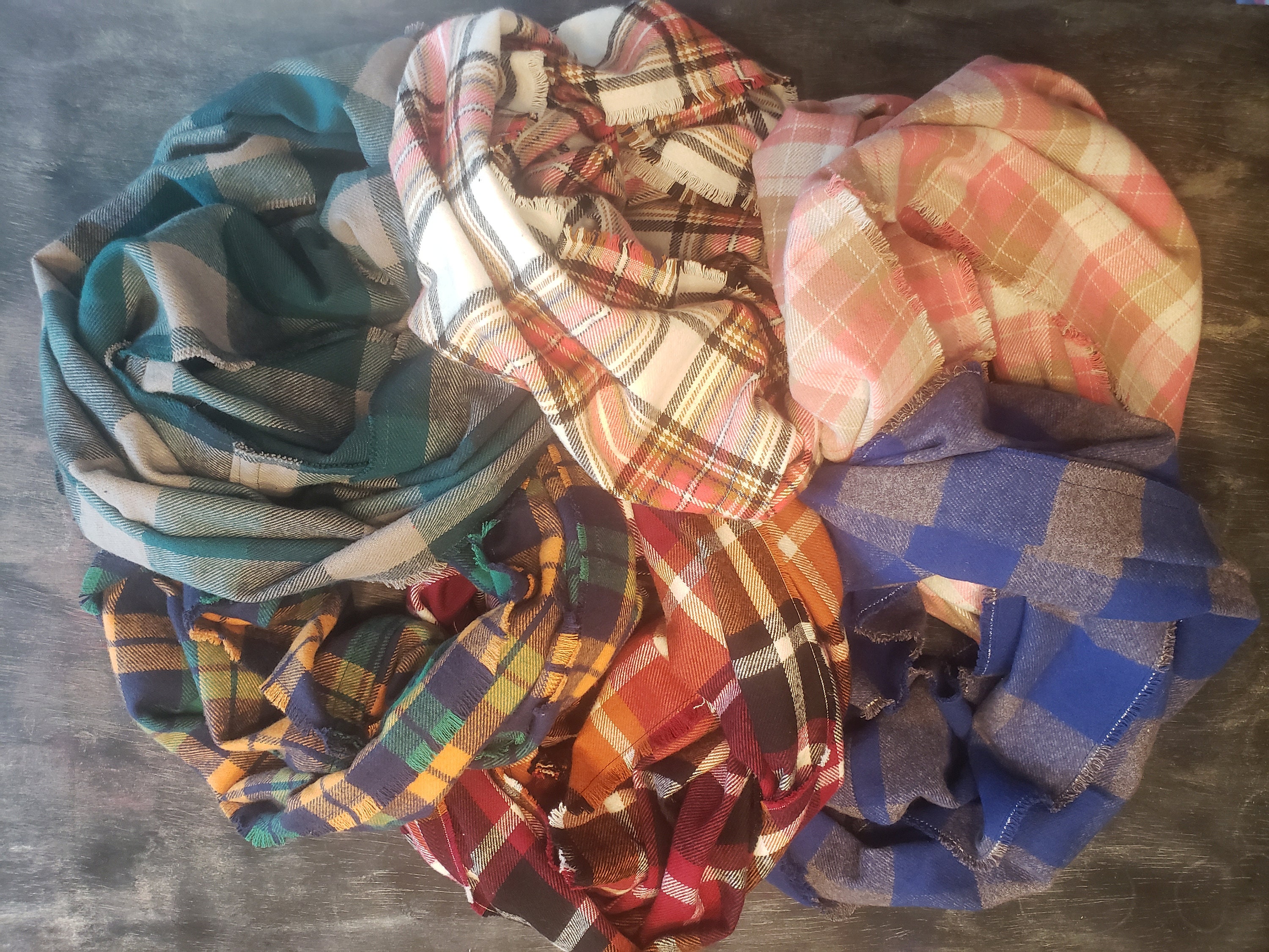 Cozy Plaid Chunky Fluffy Thermal Oversize Manufacturer Knit Custom Logo All  Color Scarf with Tassel - China Plaid Pattern Scarves Shawls and Custom  Color price