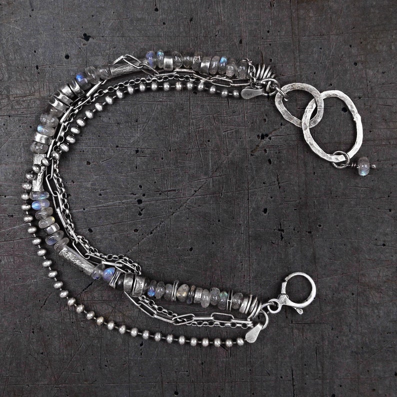Labradorite raw sterling silver bracelet - handmade oxidized silver delicate bracelet - modern artisan boho jewellery 