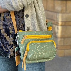 Retro Pattern Canvas Cross body bag, Travel bag, Adjustable shoulder straps Exterior zippered pockets carrying phone wallet keys