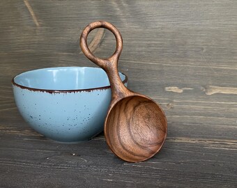 Handmade Walnut Wood Scoop, 6.3" Round Coffee and Sugar Scraper with Ring Handle