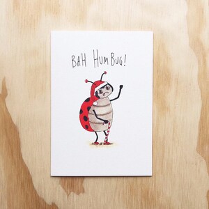 Bah HumBug | Grappige kerstkaart | Wenskaart woordspeling | Cadeau voor Scrooge | Blanco binnenkant | Handgetekend