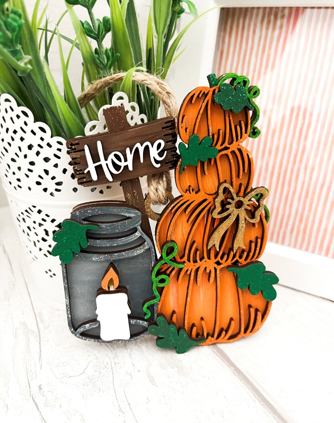 décoration d'halloween, boule de noël citrouille en bois, décoration à suspendre