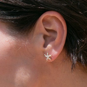 Minimalist Starfish earrings, tiny gold earrings, Wedding gift, Bridesmaids gift idea, custom jewelry for women, gold and rhinestone studs
