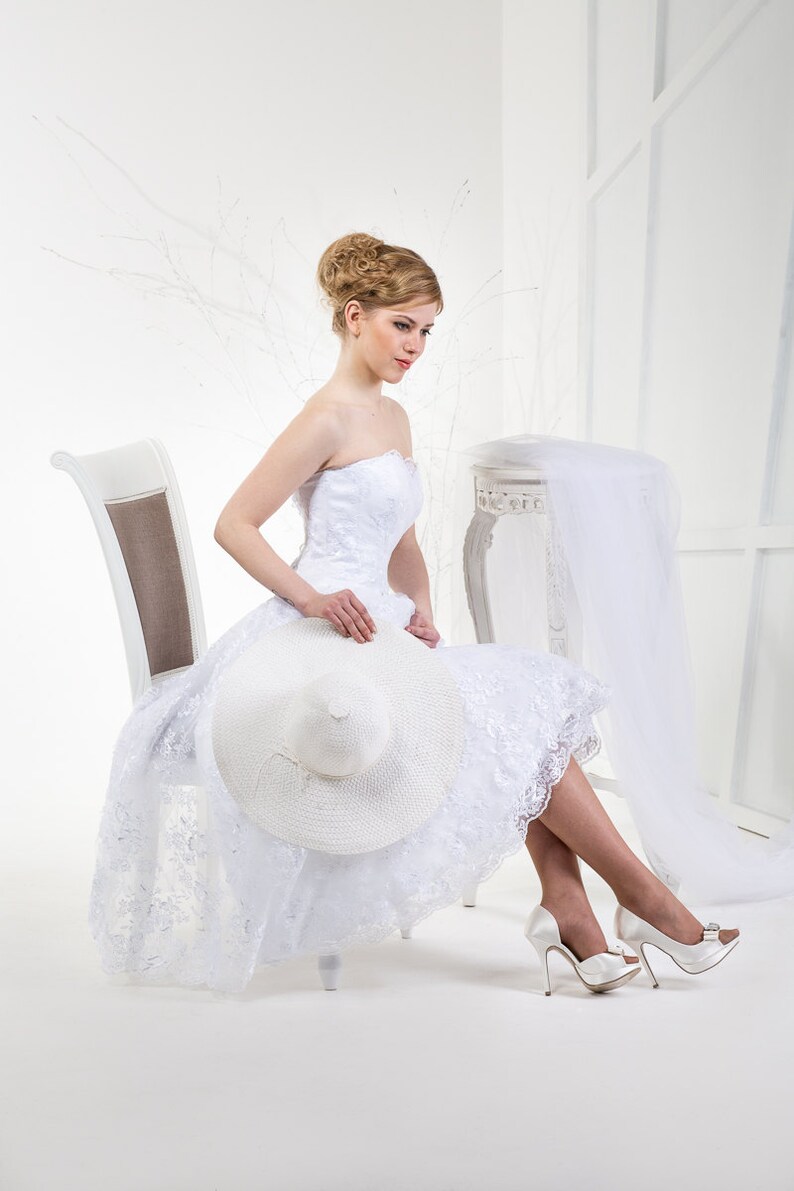 Sweetheart Lace Wedding Dress for Petites