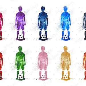Puede incluir: Una ilustraci&oacute;n de acuarela de un jugador de f&uacute;tbol en diez colores diferentes. El jugador est&aacute; de pie con un bal&oacute;n de f&uacute;tbol a sus pies. Los colores son rojo, naranja, amarillo, verde, azul, morado, rosa, negro, blanco y gris.