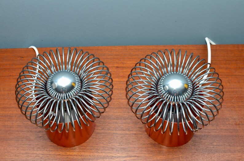 Pair of vintage space age table lamps attributed to Philippe Rogier for Gallery Oxar France, 1970s image 6