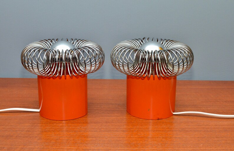 Pair of vintage space age table lamps attributed to Philippe Rogier for Gallery Oxar France, 1970s image 4