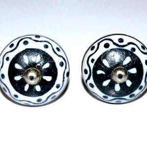 Pomos de puerta de cerámica redondos hechos a mano, decoración tradicional para el hogar, manija de puerta con estampado indio, cierrapuertas antiguo, 2 piezas CD223
