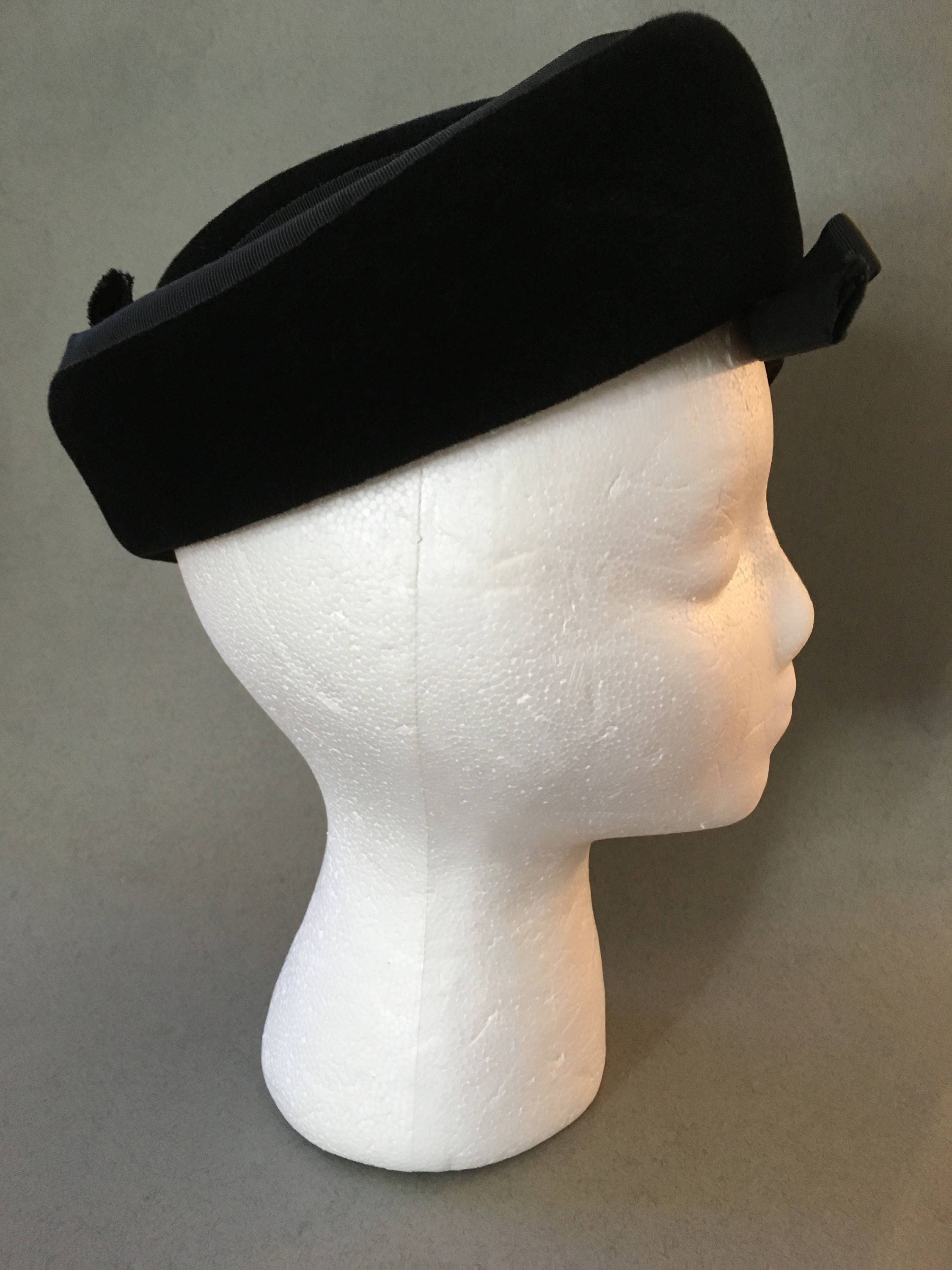Vintage 1950s Maynor Hats New York Lot Detail - Vintage 1950s New York Yankees Game Worn  main image 3
