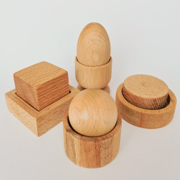 Montessori Holzpuzzle: Ei, Würfel, Kugel, Scheibchen