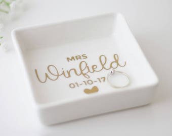 Personalised ring dish, bridal ring dish, jewelry ring dish, engagement ring dish, custom jewelry dish, ring holder, Wedding Ring Dish
