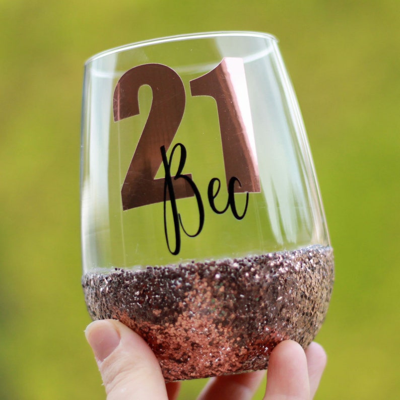 PERSONALISED Glitter wine glass Birthday gift for her 18th
