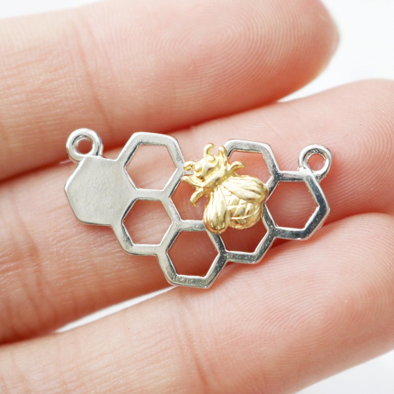 4 x Honeycomb Bee Charm Pendant connectors for jewellery necklace bracelet 25mm
