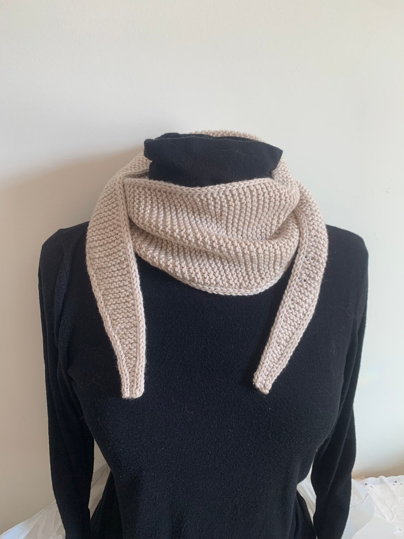 Superwash wool triangle scarf, small knit neck wrap image 3