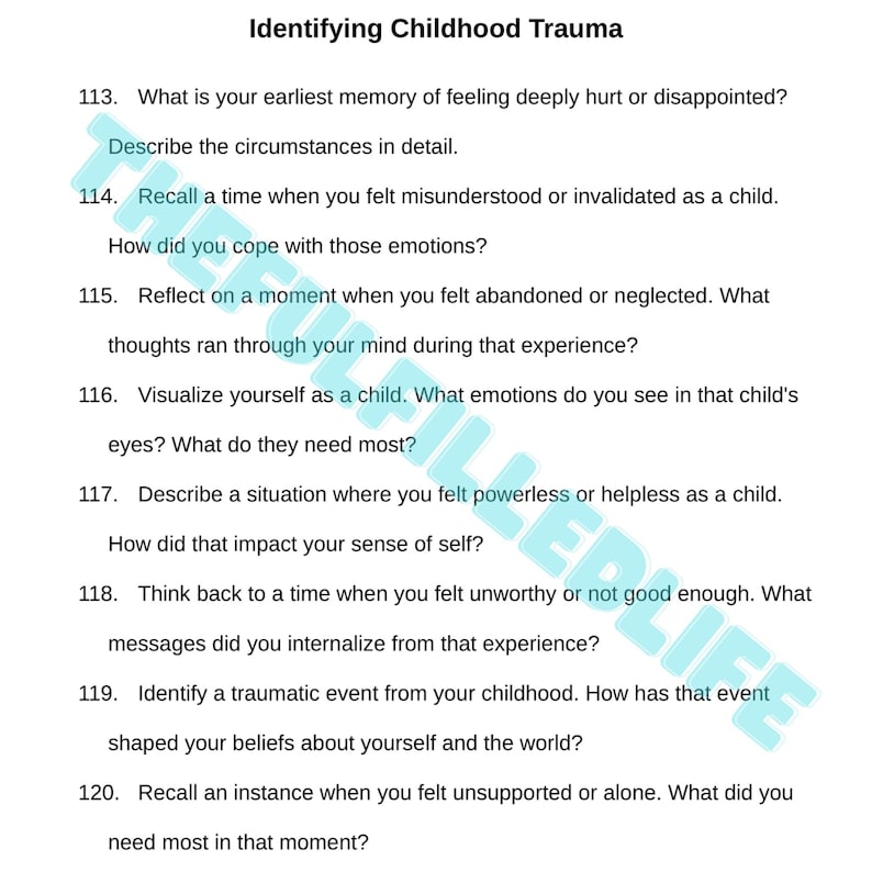 Puede incluir: Una p&aacute;gina blanca titulada "Identificando el trauma infantil" con preguntas numeradas. Las preguntas invitan a la reflexi&oacute;n sobre experiencias infantiles y emociones.