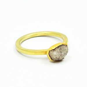 Rough diamond set in 900 gold with 585 gold ring