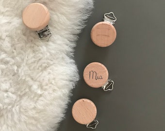 30mm Personalized Round Wooden Clip/ Customized Clips With Name/ Wood Pacifier Clip/ Natural Wood Dummy Holder/ Wood Suspender Clip