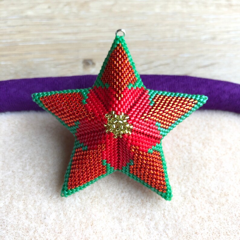 3D Peyote Star, Christmas Poinsettia Star 2, warped square, Geometric Beading Pattern. image 6